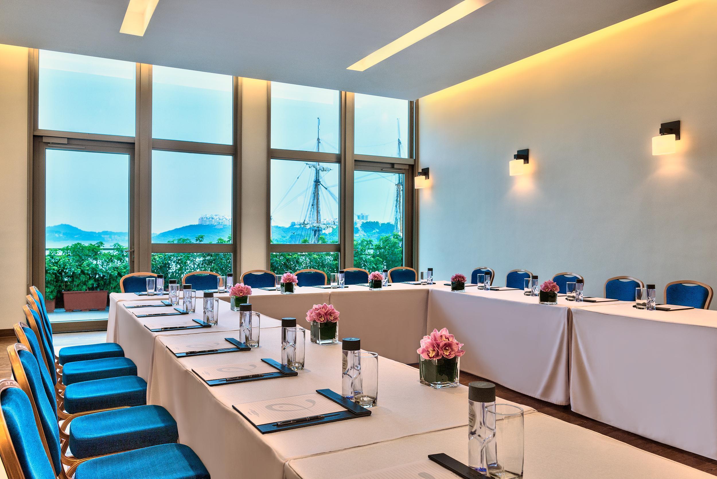 Auberge Discovery Bay Гонконг Экстерьер фото